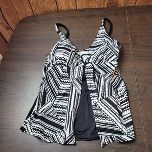 24th & Ocean Black and White Tankini